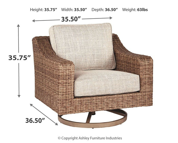 Sofá de exterior y dos sillones con mesa con fogón de Beachcroft