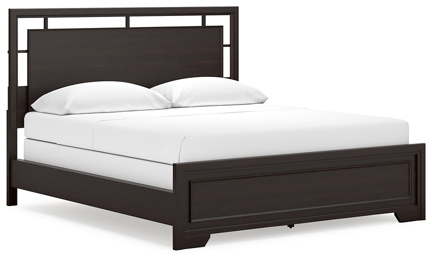 Cama California King con paneles y tocador con espejo Covetown