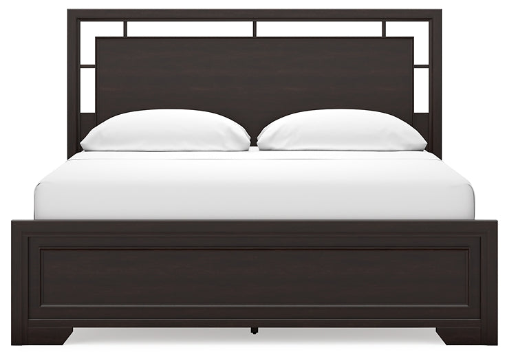 Cama California King con paneles y tocador con espejo Covetown