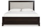 Cama California King con paneles tapizados y tocador con espejo Neymorton