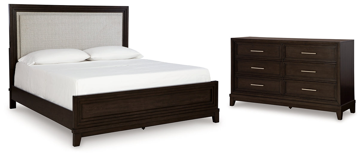 Cama Queen con paneles tapizados y tocador Neymorton