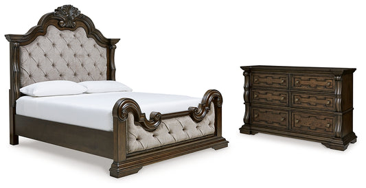 Cama California King tapizada con tocador Maylee