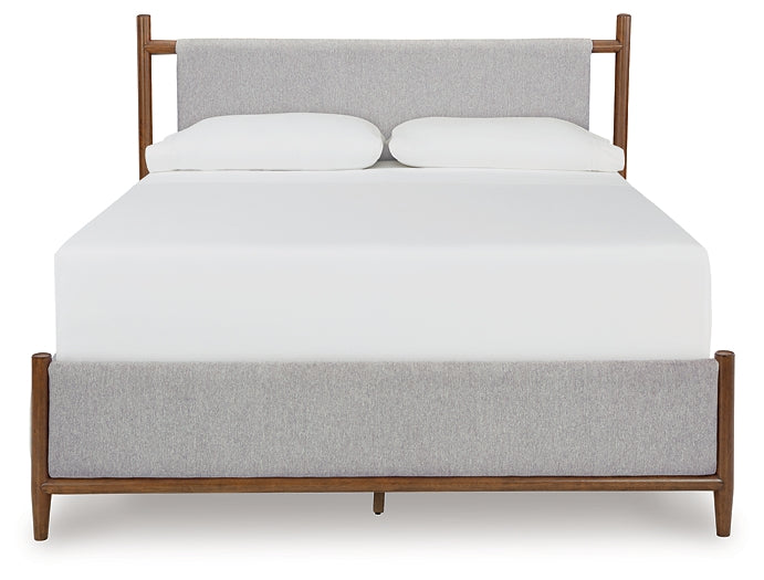 Cama Queen tapizada Lyncott con tocador con espejo y mesita de noche