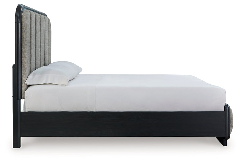 Cama Queen con paneles tapizados y tocador con espejo Rowanbeck