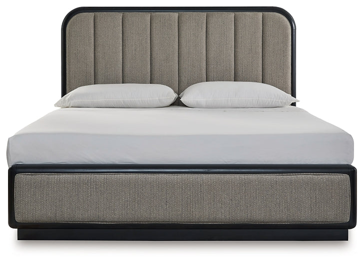 Cama con paneles tapizados y tocador con espejo Rowanbeck California King