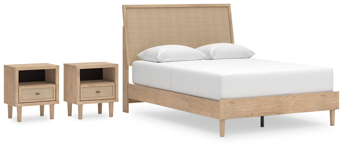 Cama Queen con dos mesitas de noche y paneles Cielden