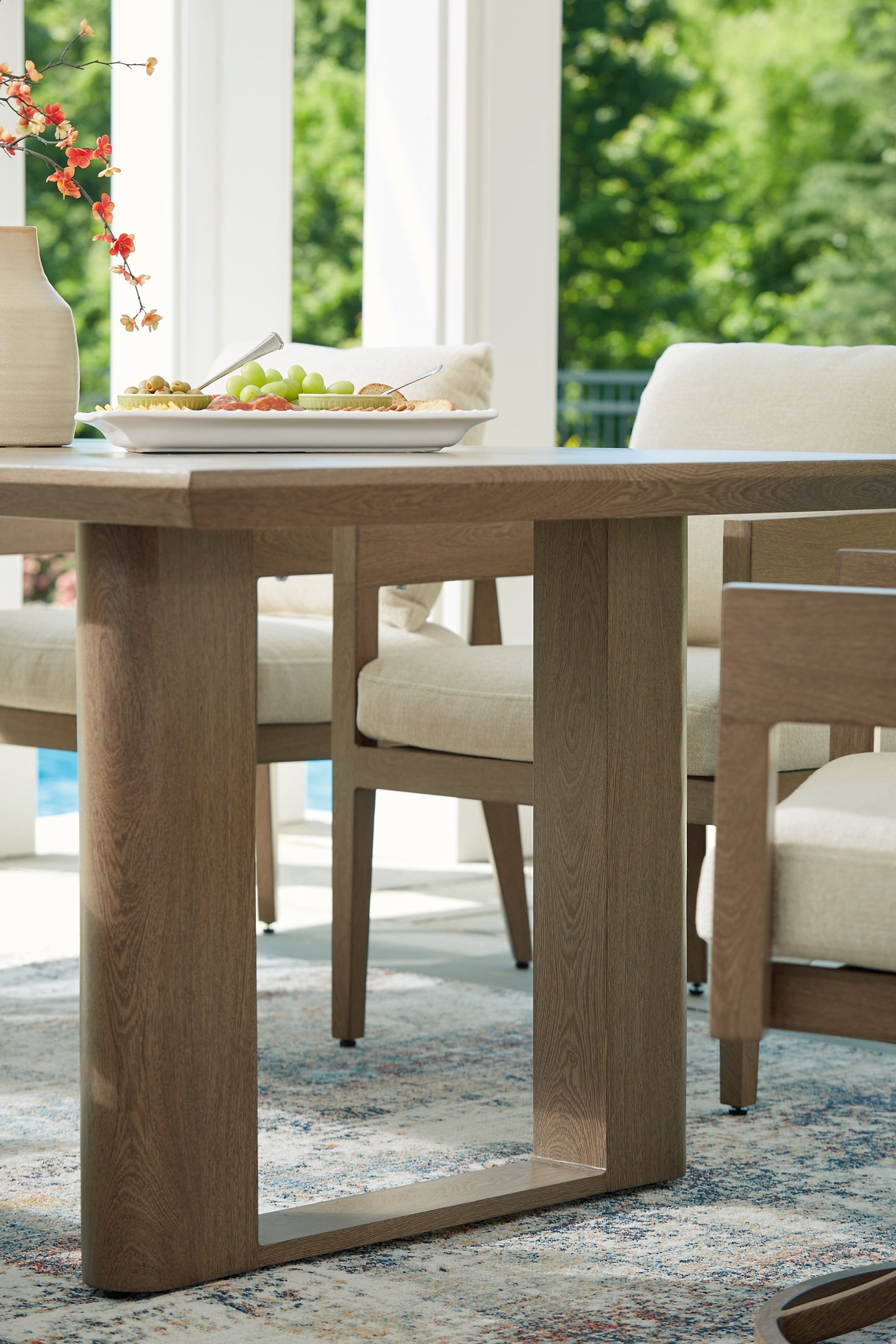 Mesa de comedor Serene Bay RECT con UMB OPT