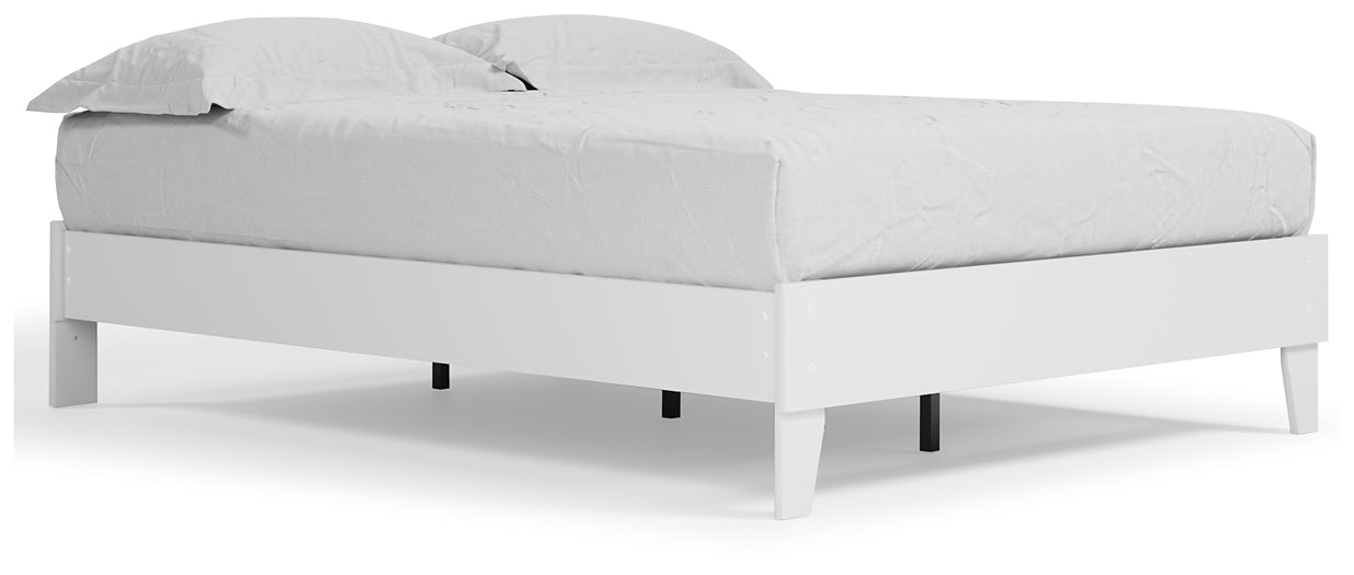 Piperton Queen Platform Bed with Dresser and Chest