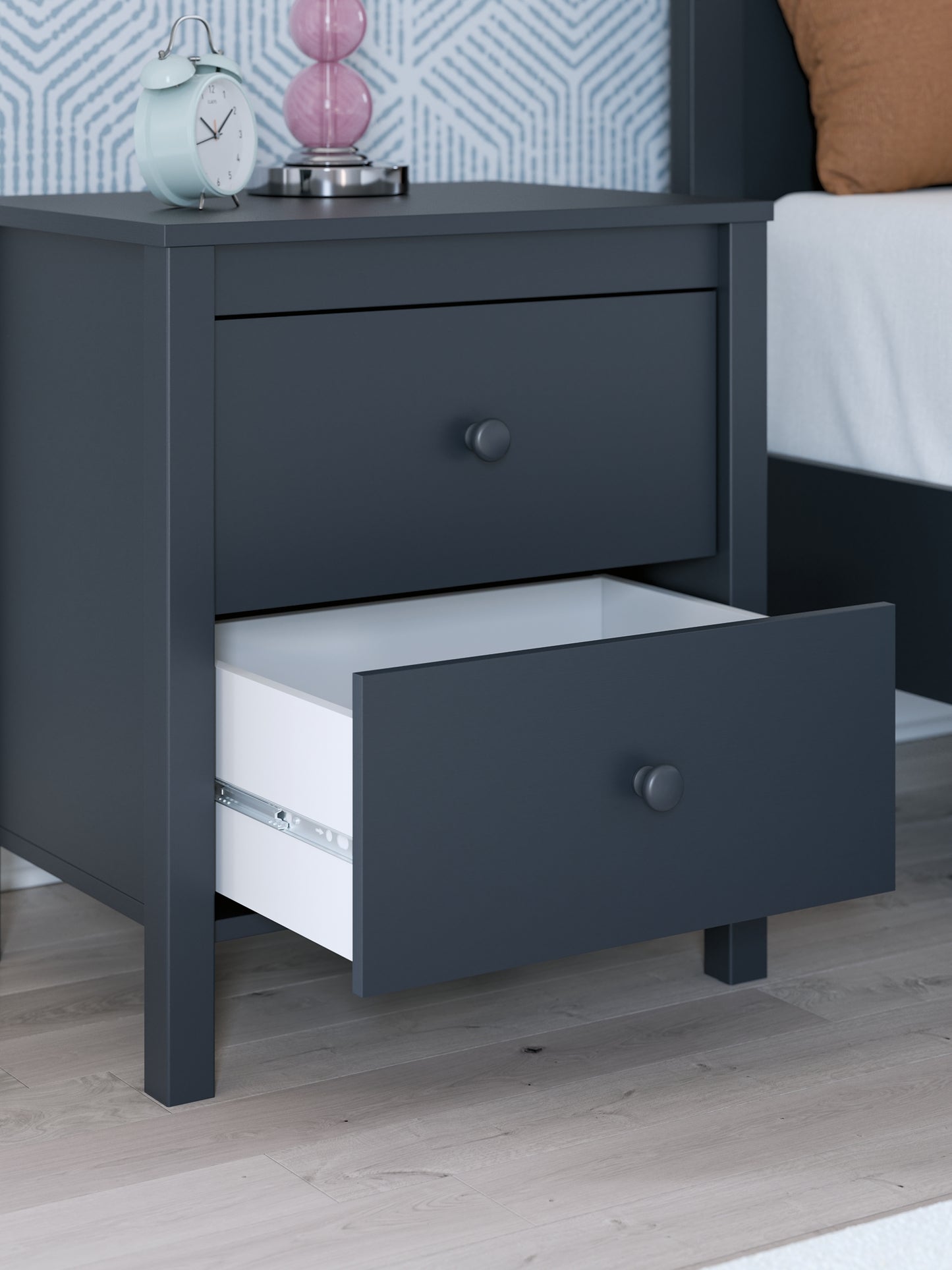 Simmenfort Twin Platform Bed with Dresser and Nightstand