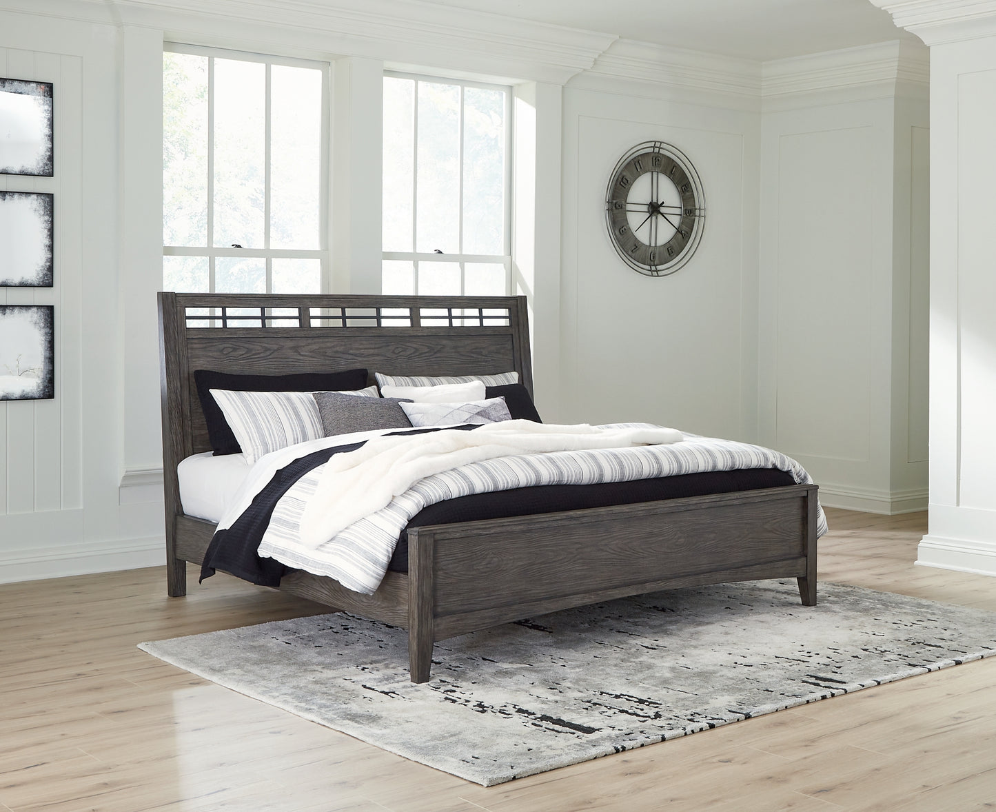 Cama California King con paneles y tocador Montillan