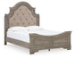 Cama Queen con paneles y tocador con espejo de Lodenbay