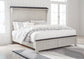 Cama California King con paneles y tocador Darborn