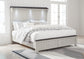 Cama California King con paneles y tocador Darborn