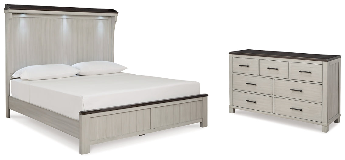 Cama California King con paneles y tocador Darborn