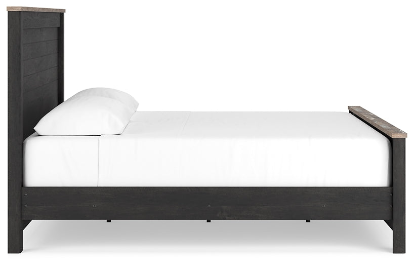 Cama Nanforth King con paneles, tocador con espejo, cómoda y mesita de noche