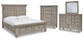 Cama Harrastone California King con paneles, tocador con espejo, cómoda y mesita de noche